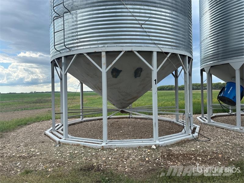  Westeel 1805 +/- 4900 bu 5 Ring Hopper Grain Bin Mašine za preradu i skladištenje berbe - Ostalo