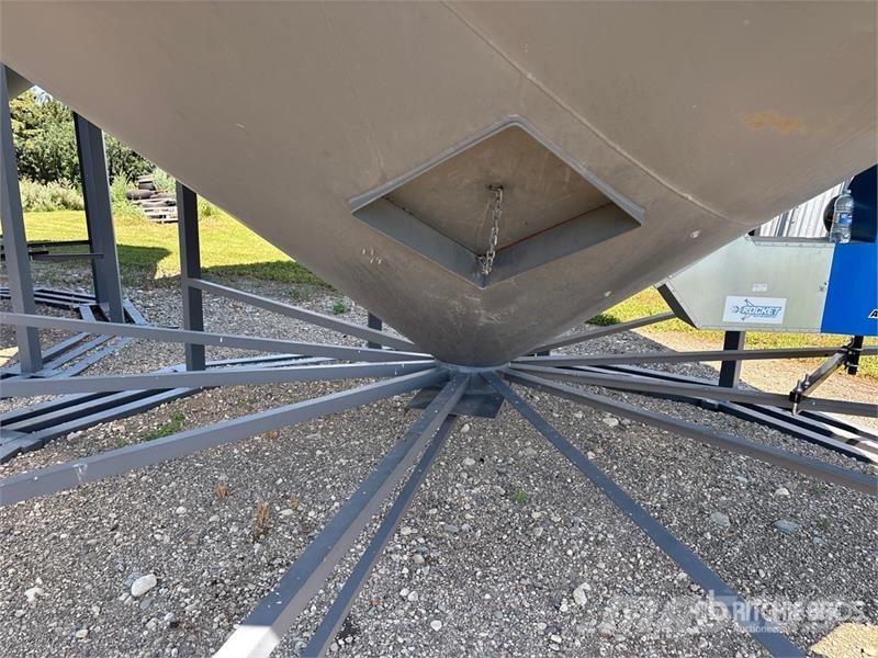 Westeel 1805 +/- 4900 bu 5 Ring Hopper Grain Bin 作物プロセスッサーと収納ユニット/機械 - その他