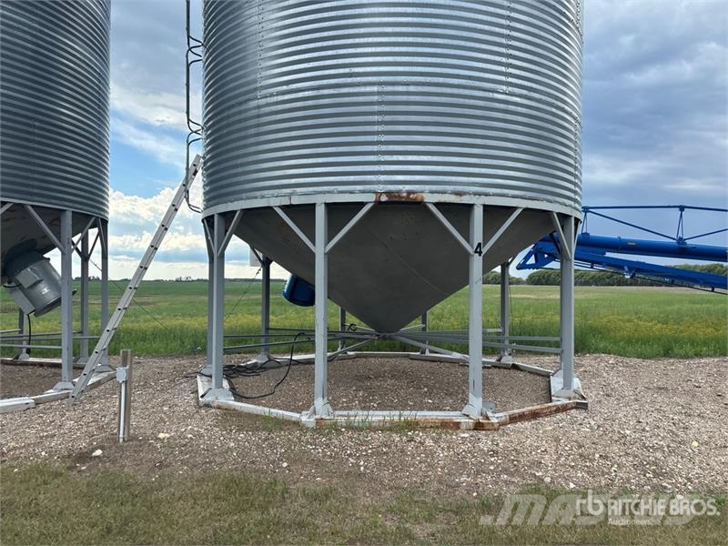  Westeel 1805 +/- 4900 bu 5 Ring Hopper Grain Bin Mašine za preradu i skladištenje berbe - Ostalo