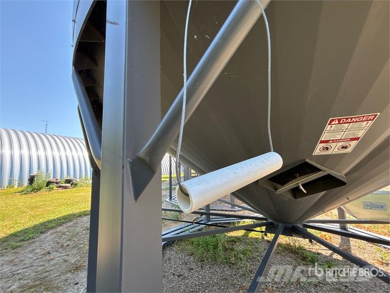 Westeel 1805 +/- 4900 bu 5 Ring Hopper Grain Bin 作物プロセスッサーと収納ユニット/機械 - その他