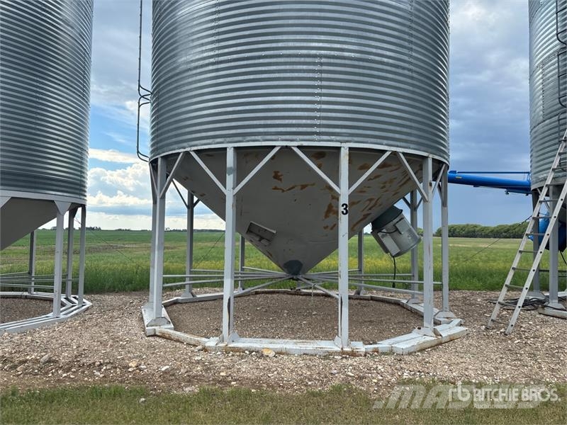  Westeel 1805 +/- 4900 bu 5 Ring Hopper Grain Bin Mašine za preradu i skladištenje berbe - Ostalo