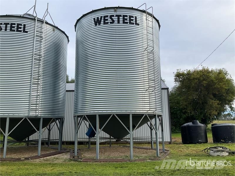 Westeel 1805 +/- 4900 bu 5 Ring Hopper Grain Bin Macchine/unitá di lavorazione e stoccaggio/altri
