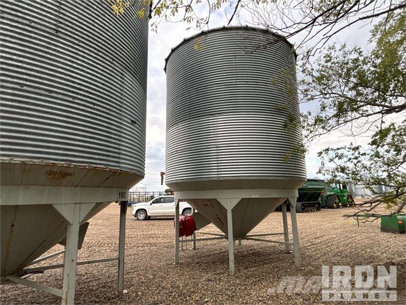 Westeel +/- 1900 bu 5 Ring Hopper Wet Grain Bin Crop processing and storage units/machines - Others
