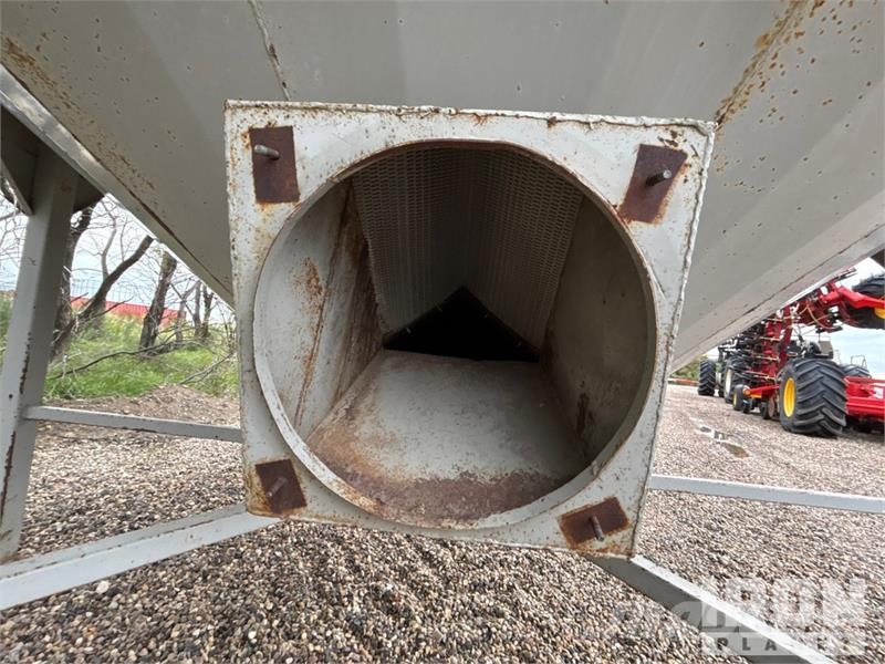 Westeel +/- 1900 bu 5 Ring Hopper Grain Bin Crop processing and storage units/machines - Others