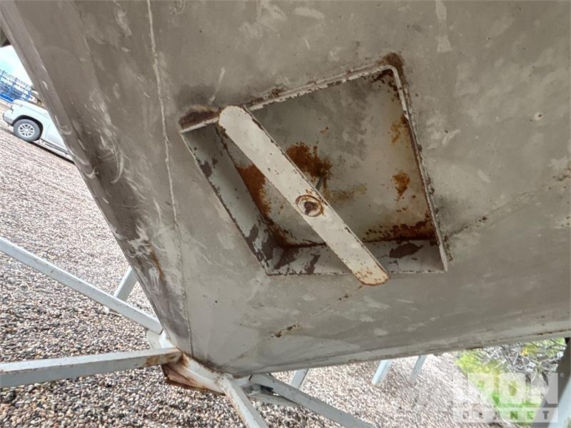 Westeel +/- 1900 bu 5 Ring Hopper Grain Bin Crop processing and storage units/machines - Others