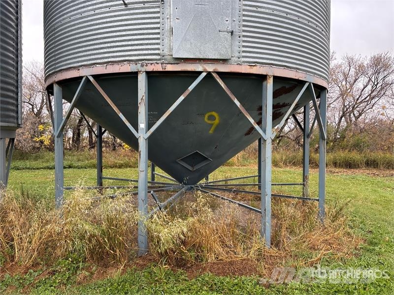  Westeel 1905 +/- 3400 bu 5 Ring Hopper Grain Bin Saagi töötlemise ja ladustamise seadmed - Muud