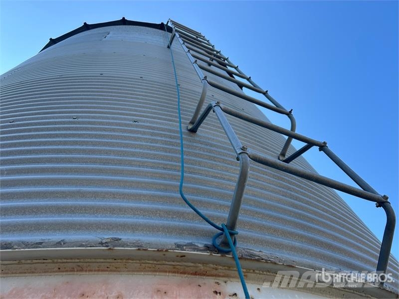  Westeel +/- 2100 bu 6 Ring Hopper Grain Bin Crop processing and storage units/machines - Others
