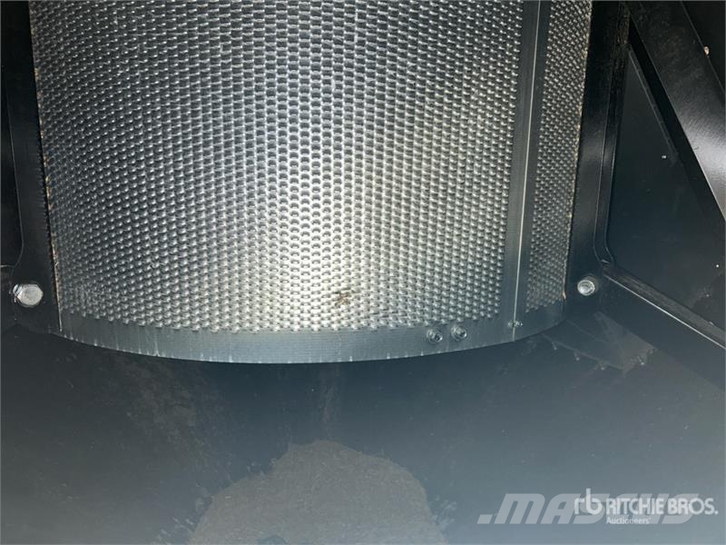  Westeel 2106 +/- 8500 bu 6 Ring Grain Bin Derliaus apdirbimas ir sandėliavimas/technika - Kita