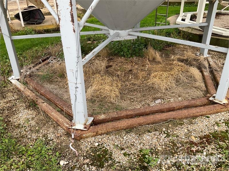 Westeel +/- 2200 bu 6 Ring Hopper Grain Bin Crop processing and storage units/machines - Others