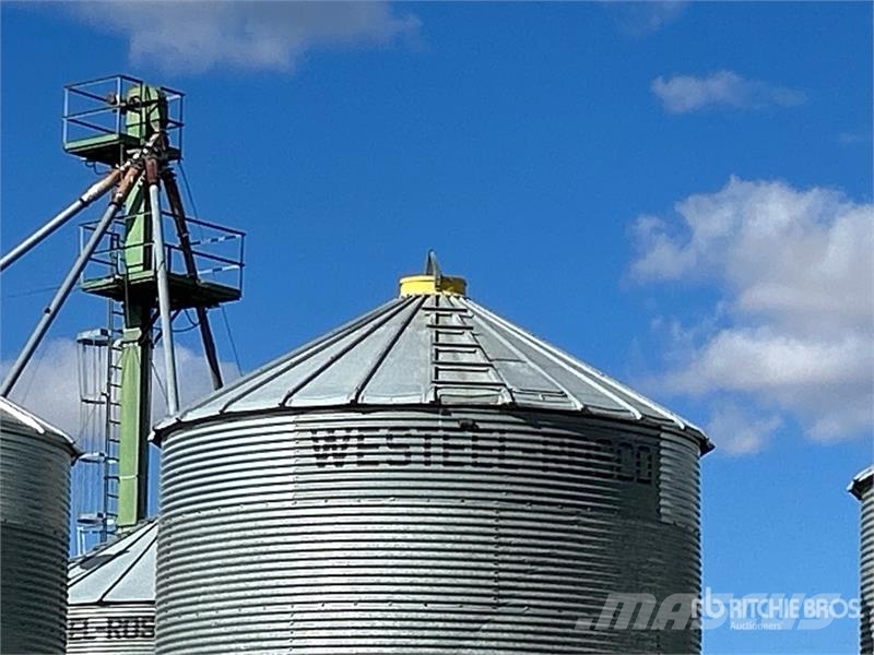  Westeel +/- 2550 bu 8 Ring Grain Bin Unidades/máquinas de processamento e armazenamento de culturas - Outros