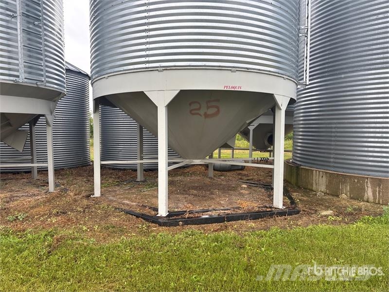  Westeel +/- 3000 bu 5 Ring Hopper Grain Bin Procesadoras de cultivos y unidades de almacenamiento / máquinas - Otros