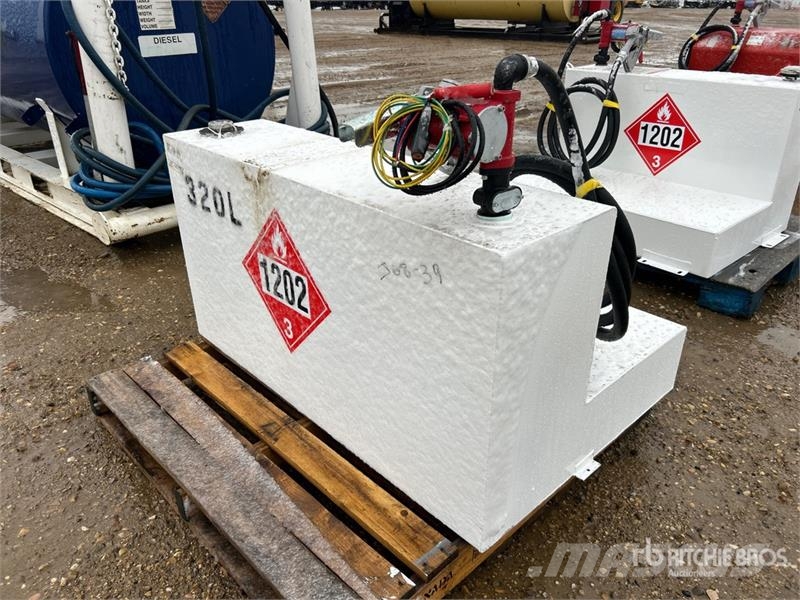  Westeel 320 L Steel Fuel Tank صهاريج الوقود والصهاريج الإضافية