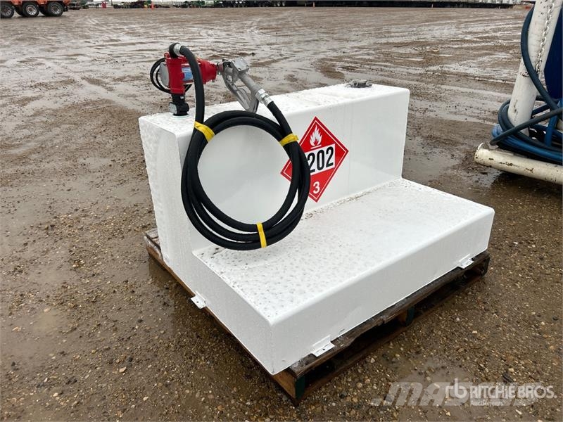  Westeel 320 L Steel Fuel Tank صهاريج الوقود والصهاريج الإضافية