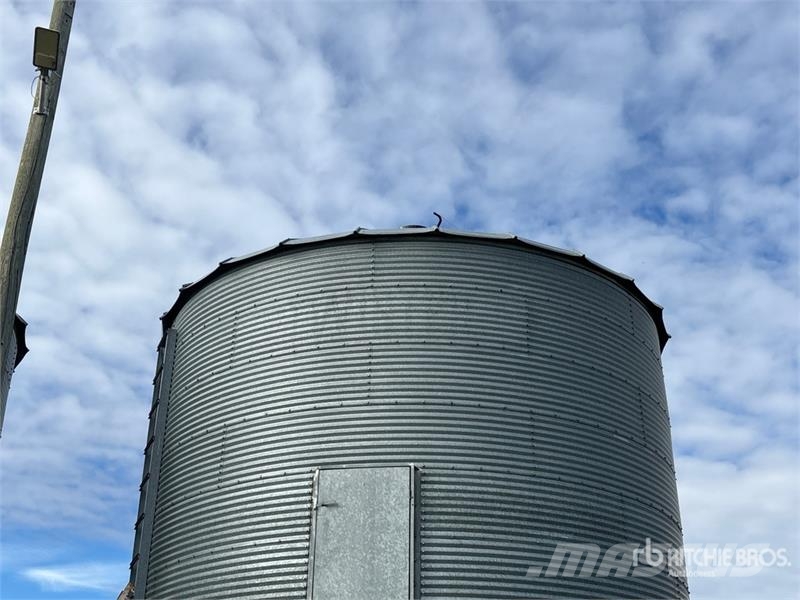  Westeel +/- 4000 bu 7 Ring Hopper Grain Bin وحدات / آلات معالجة المحاصيل وتخزينها - أخرى