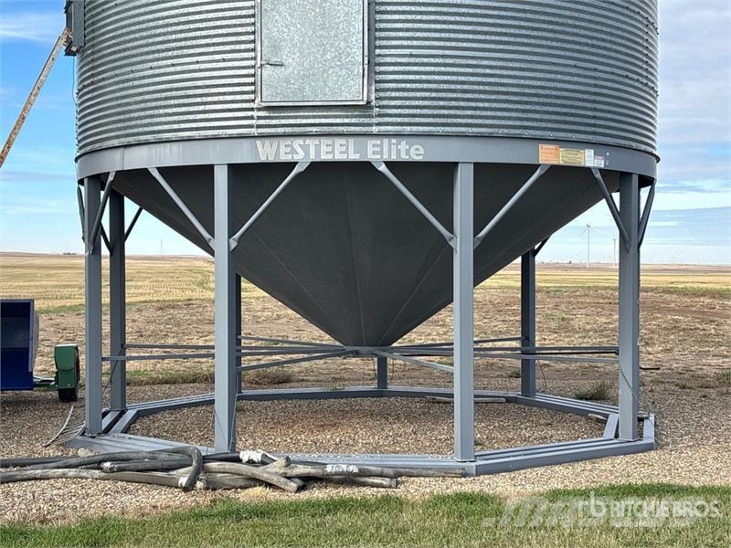  Westeel +/- 4000 bu 7 Ring Hopper Grain Bin وحدات / آلات معالجة المحاصيل وتخزينها - أخرى