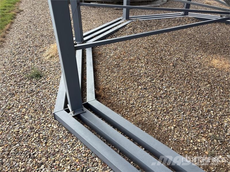  Westeel +/- 4000 bu 7 Ring Hopper Grain Bin وحدات / آلات معالجة المحاصيل وتخزينها - أخرى