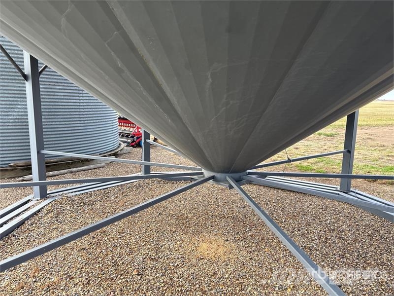  Westeel +/- 4000 bu 7 Ring Hopper Grain Bin وحدات / آلات معالجة المحاصيل وتخزينها - أخرى