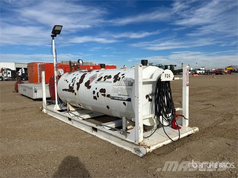  Westeel 4100 L Skid Mounted Steel Fuel Tank Serbatoi per carburante e additivi