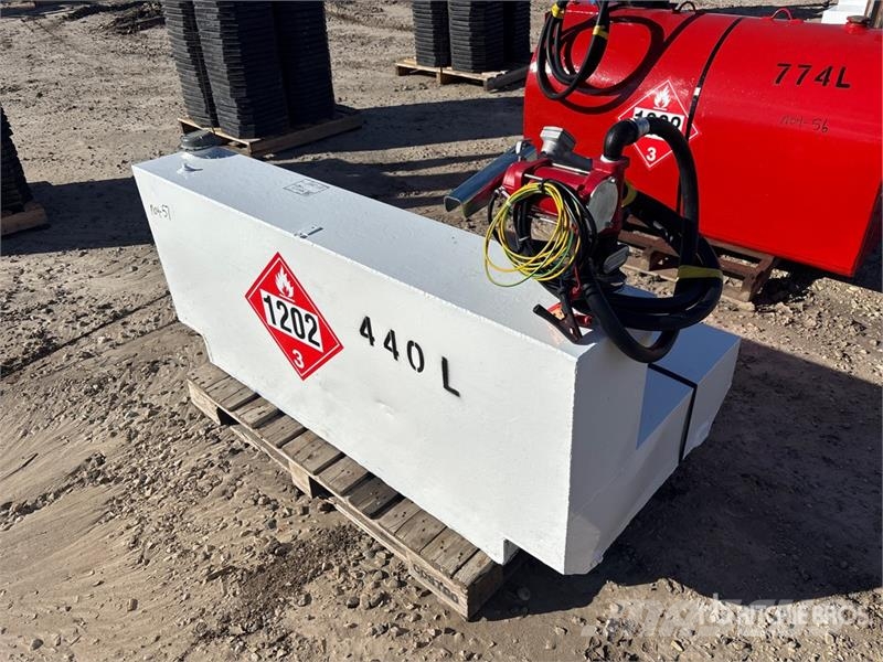 Westeel 440 L Steel Fuel Tank Üzemanyag- és adaléktartályok