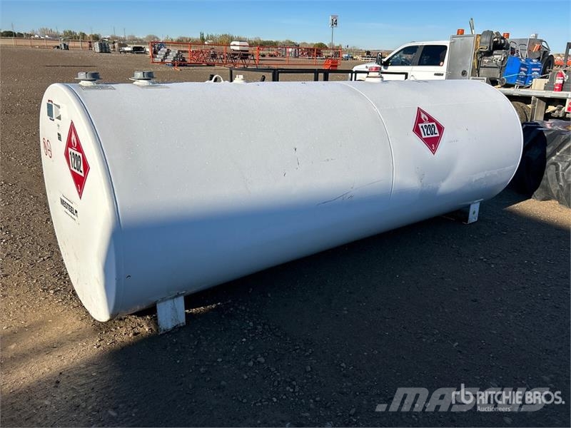 Westeel 4460 L Portable Steel Fuel Tank Fuel and additive tanks
