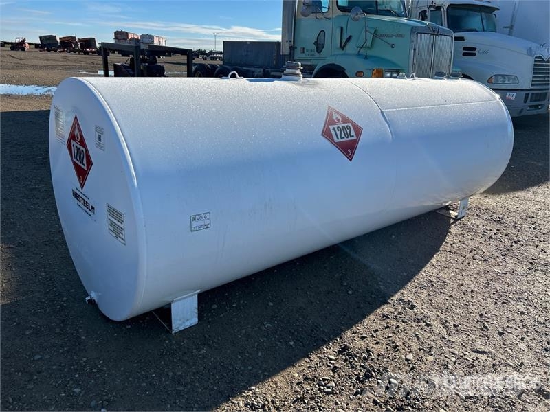Westeel 4460 L Portable Steel Fuel Tank Fuel and additive tanks