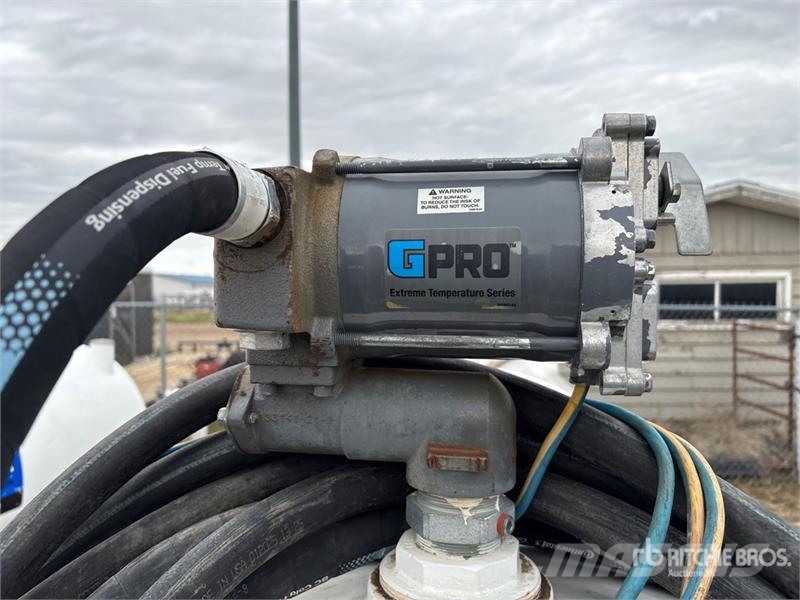 Westeel 4460 L Skid Mounted Steel Diesel Tank 연료 및 첨가제 탱크