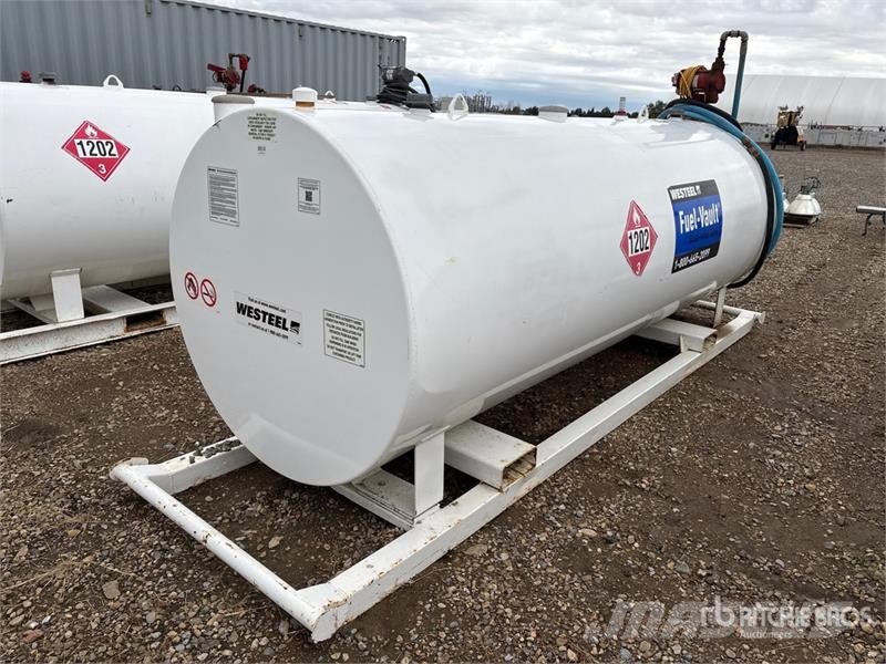  Westeel 4460 L Skid Mounted Steel Diesel Tank Brændstof- og tilsætningstank.