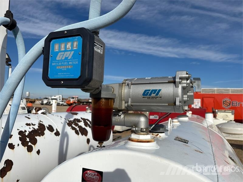  Westeel 4530 L Steel Fuel Tank Kraftstoff- und Zusatzstoffbehälter