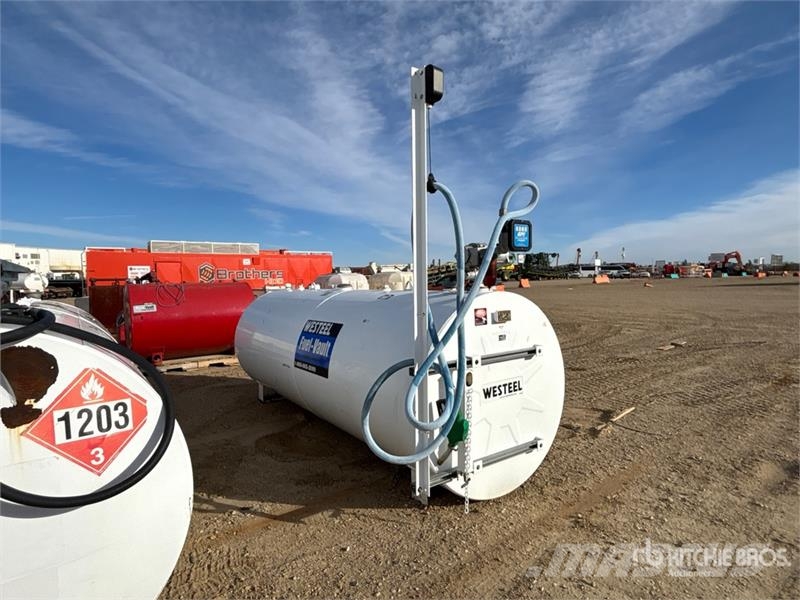  Westeel 4530 L Steel Fuel Tank Kraftstoff- und Zusatzstoffbehälter