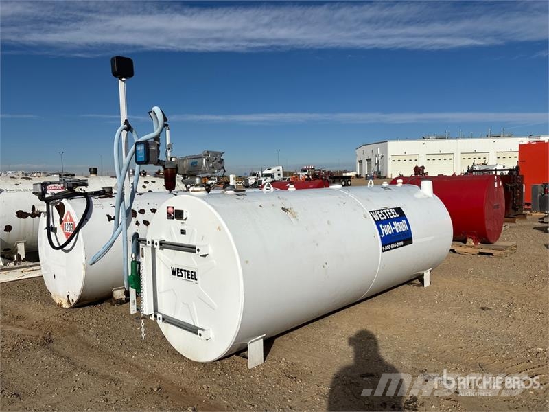  Westeel 4530 L Steel Fuel Tank Kraftstoff- und Zusatzstoffbehälter