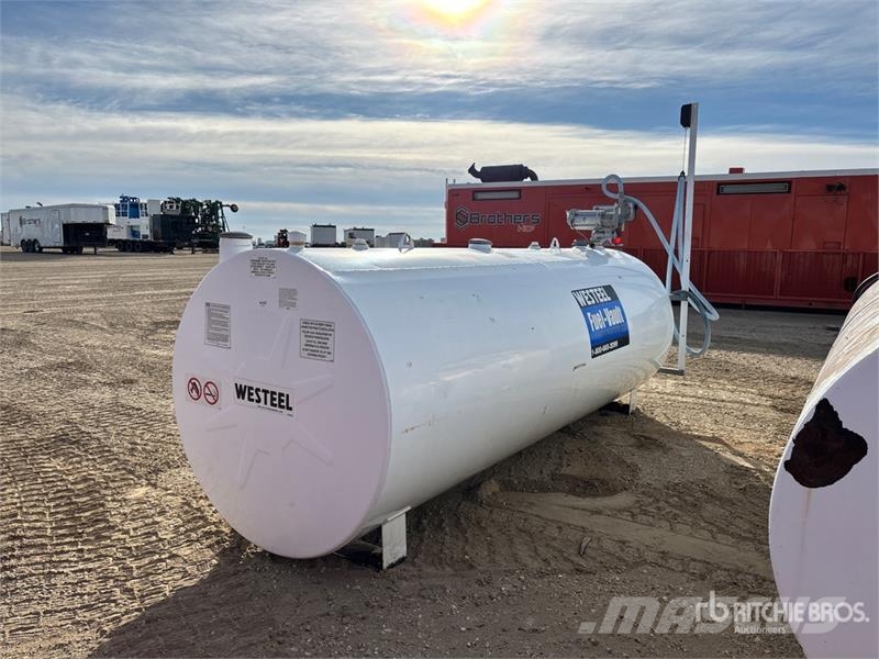  Westeel 4530 L Steel Fuel Tank Kraftstoff- und Zusatzstoffbehälter