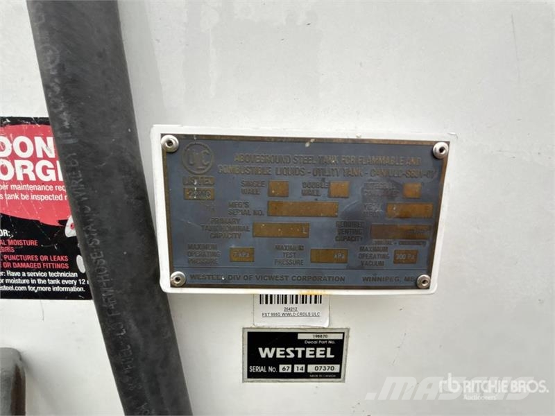 Westeel 4546 L Skid Mounted Steel Diesel Fuel Tank Fuel and additive tanks