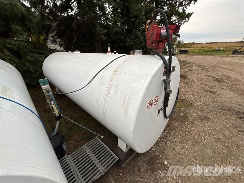 Westeel 4546 L Skid Mounted Steel Diesel Fuel Tank Fuel and additive tanks