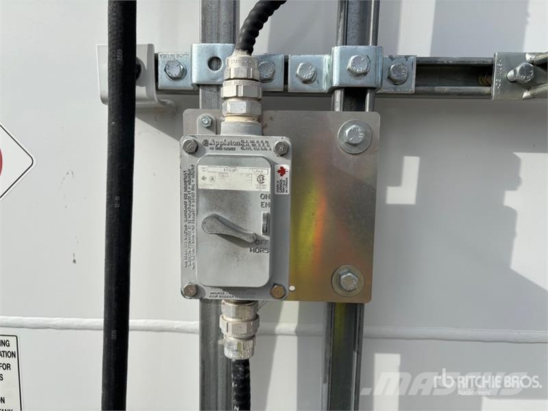 Westeel 49775 L Skid Mounted Steel Diesel Fuel Tan Üzemanyag- és adaléktartályok