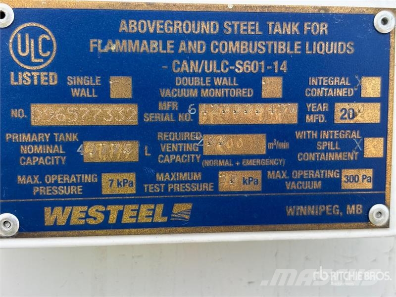Westeel 49775 L Skid Mounted Steel Diesel Fuel Tan Üzemanyag- és adaléktartályok