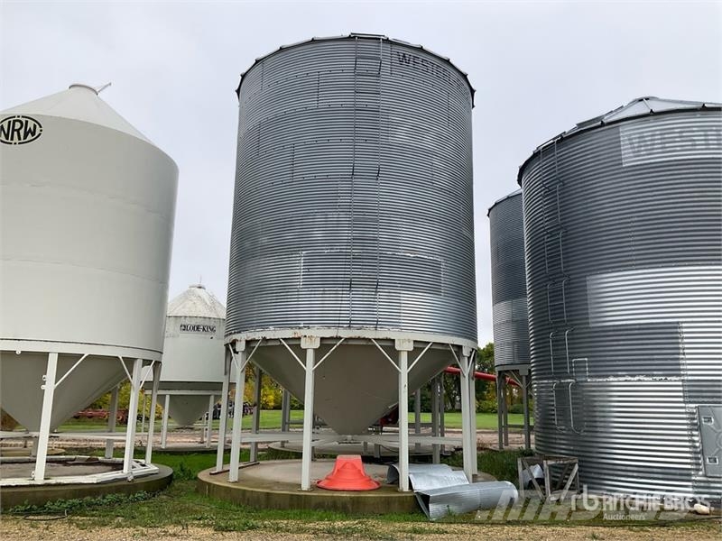 Westeel +/- 5500 bu 8 Ring Hopper Grain Bin Crop processing and storage units/machines - Others