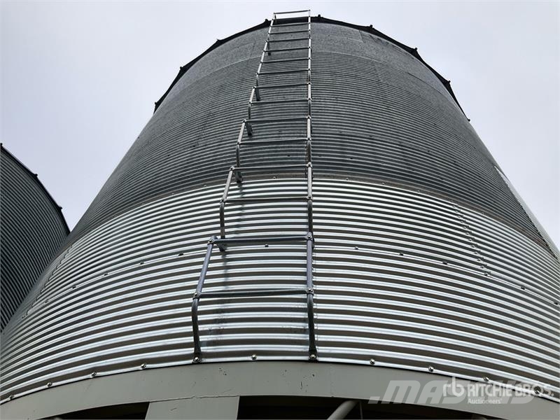 Westeel +/- 5500 bu 8 Ring Hopper Grain Bin Crop processing and storage units/machines - Others