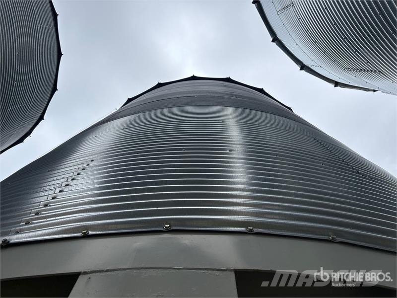Westeel +/- 5500 bu 8 Ring Hopper Grain Bin Stockage, conditionnement - Autres