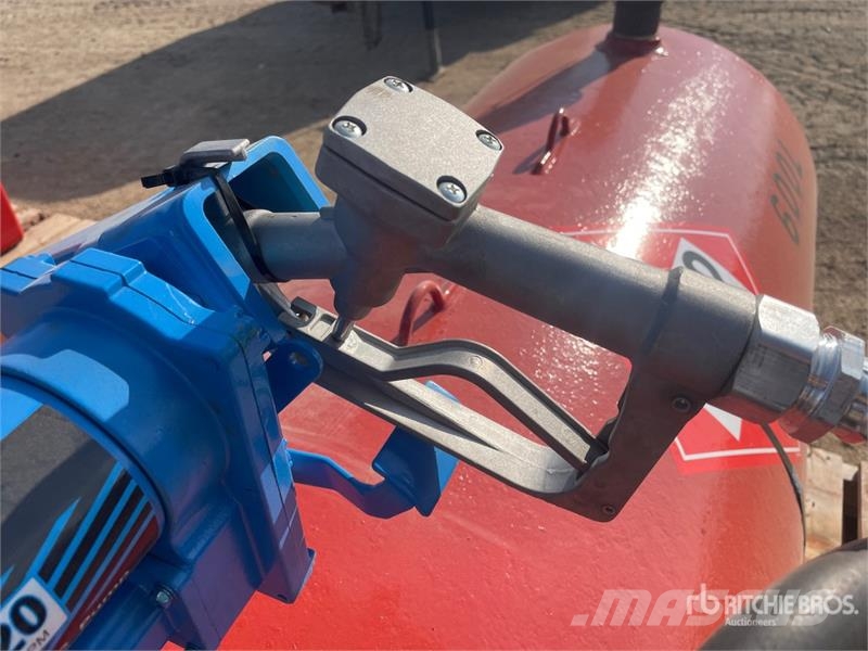  Westeel 600 L Steel Fuel Tank 연료 및 첨가제 탱크
