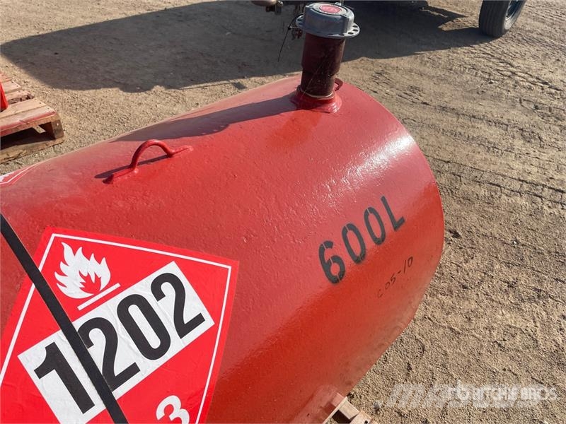  Westeel 600 L Steel Fuel Tank 연료 및 첨가제 탱크