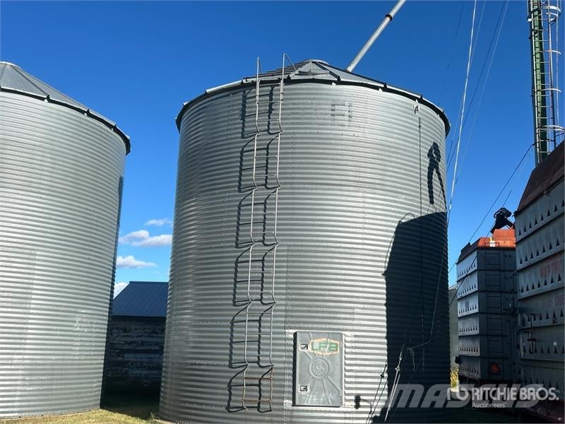  Westeel +/- 6900 bu 6 Ring Grain Bin Stockage, conditionnement - Autres