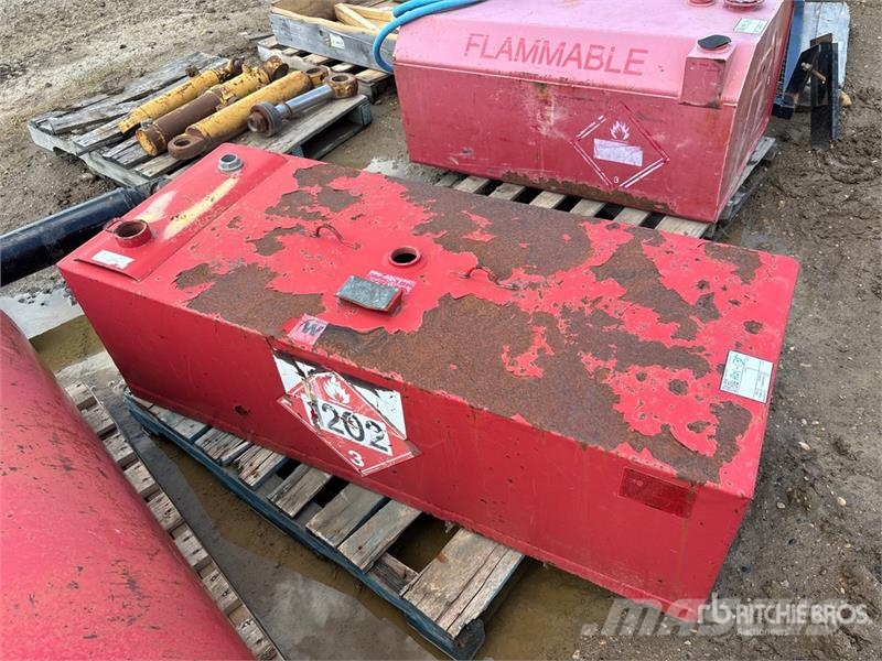  Westeel 95 gal Portable Steel Diesel Fuel Tank Резервоари за гориво и добавки
