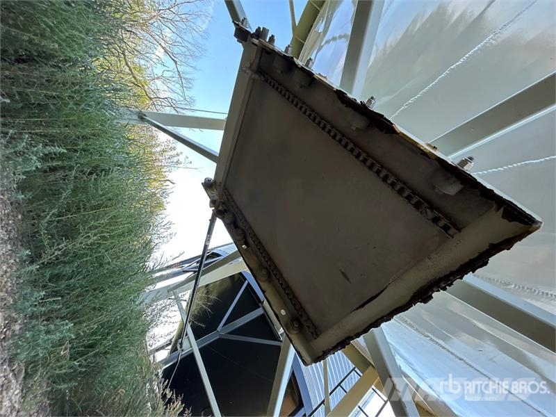 Westeel Magnum-F 5 Ring Fertilizer Hopper Grain B 作物プロセスッサーと収納ユニット/機械 - その他