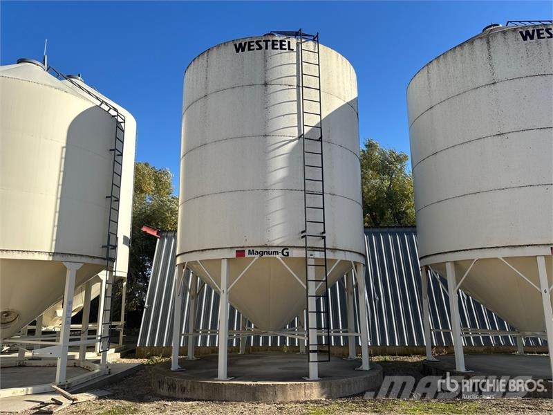  Westeel Magnum-G +/- 3500 bu 4 Ring Smooth Wall Ho وحدات / آلات معالجة المحاصيل وتخزينها - أخرى