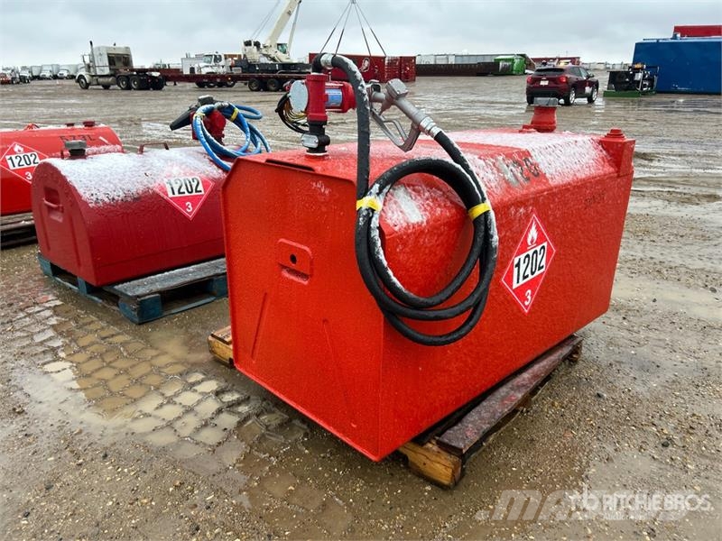 Westeel Road Vault 820 L Steel Fuel Tank Kraftstoff- und Zusatzstoffbehälter