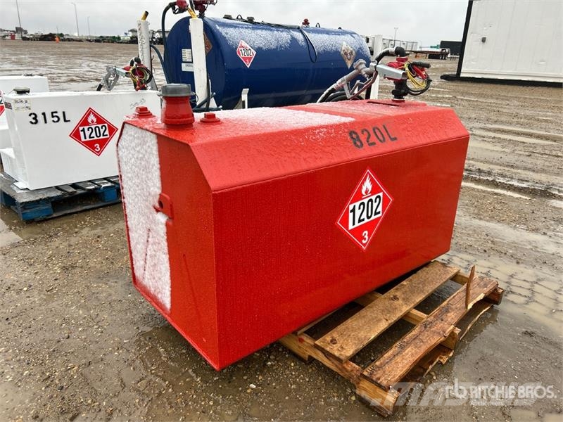 Westeel Road Vault 820 L Steel Fuel Tank Kraftstoff- und Zusatzstoffbehälter