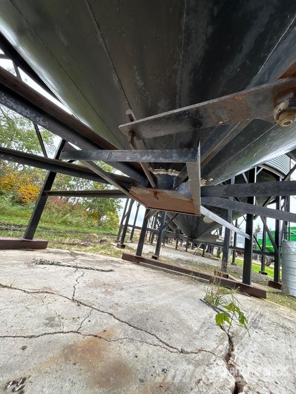 Westeel-Rosco 146 +/- 2300 bu 6 Ring Hopper Grain Strojevi za preradu i skadištenje žetva - Ostalo
