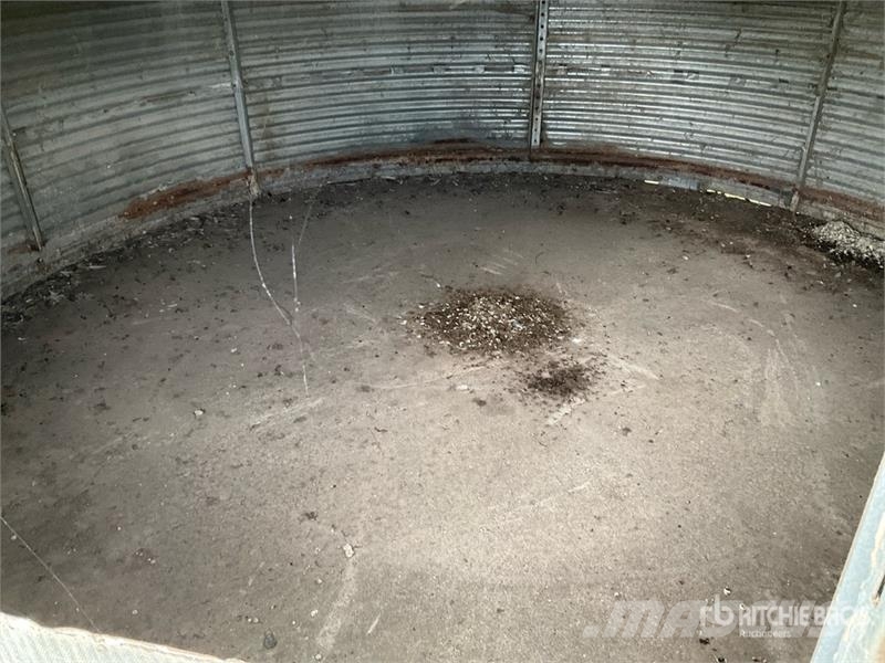  Westeel-Rosco +/- 1650 bu Grain Bin وحدات / آلات معالجة المحاصيل وتخزينها - أخرى