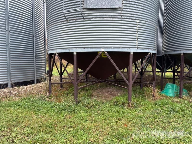 Westeel-Rosco +/- 1800 bu 5 Ring Hopper Grain Bin Saagi töötlemise ja ladustamise seadmed - Muud
