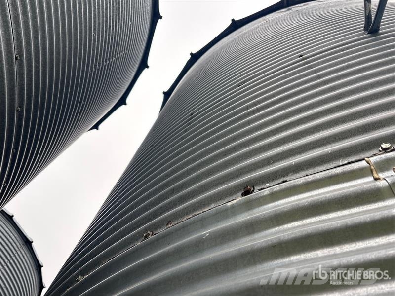 Westeel-Rosco +/- 1800 bu 5 Ring Hopper Grain Bin Saagi töötlemise ja ladustamise seadmed - Muud